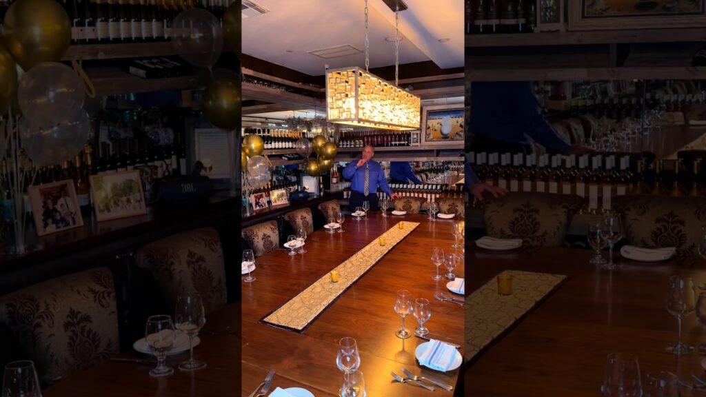 Private wine room Maison Pucha in The Heights Houston, #houstoneats #houstonheights #heightshouston