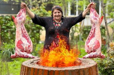 Grandma Cooks 17kg Whole Lamb in Tandoor - Juiciest Meat Ever!