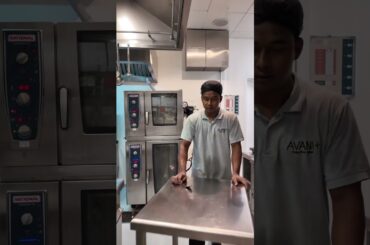 When Chef says TABLESPOON and Steward hears TABLE + SPOON 😂👨‍🍳” #funny #trending #comedy #youtube