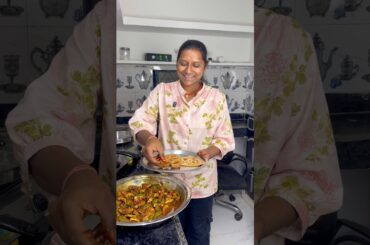 Aj mummy gusse me tasty aam ka achaar 😋🥰 #food #cooking #lifestyle #recipe #trending #shorts