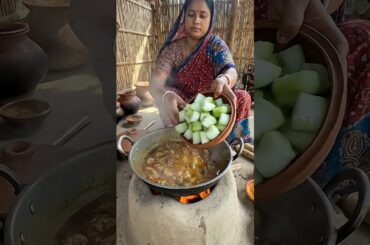 Cooking beef with gourd in a village clay oven 🔥🥩 | #shorts #cooking #recipe #BeefCurry