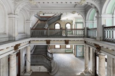 Incredible Abandoned US Government Asylum Dining Hall and Dormitory - Beautiful Lobby