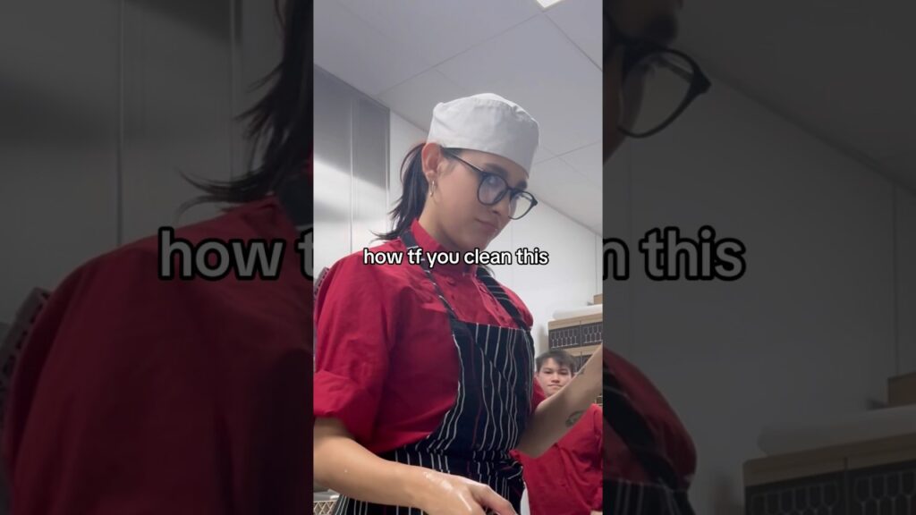 Stupid table spoon…… 🥄🧽              #cooking #cheflife #chef #relatablememes #dishwasher