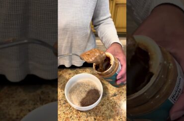 Doesn’t it look delicious? #shorts #fyp #cooking #easy #breakfast #oatmeal #sourdough #almondbutter