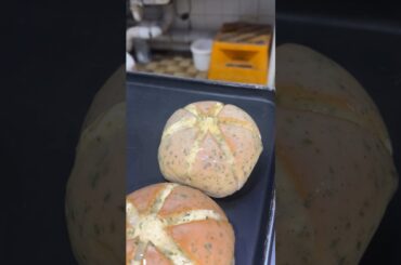 Making Korean garlic bread #cooking #bread #baking #chef