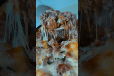Let’s make a cheeseburger potato skillet! #cookingshorts #recipe #foodshorts #cooking #recipeshorts