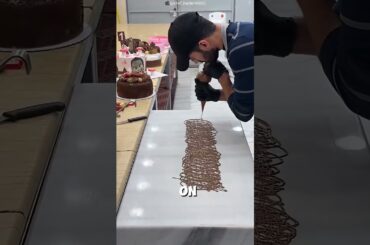 He Made The Cake Directly On The Table 😳