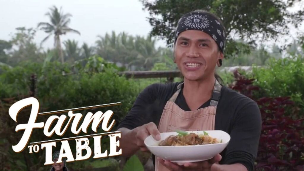Chef JR makes an appetizing Black chicken sotanghon! | Farm To Table