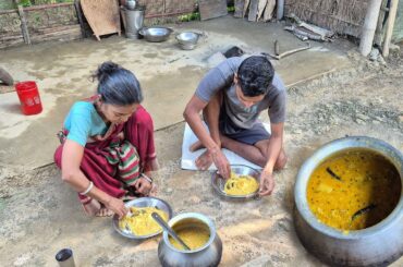 Village Style KICHIDI Cooking And Eating in traditional Method By Mother and Son