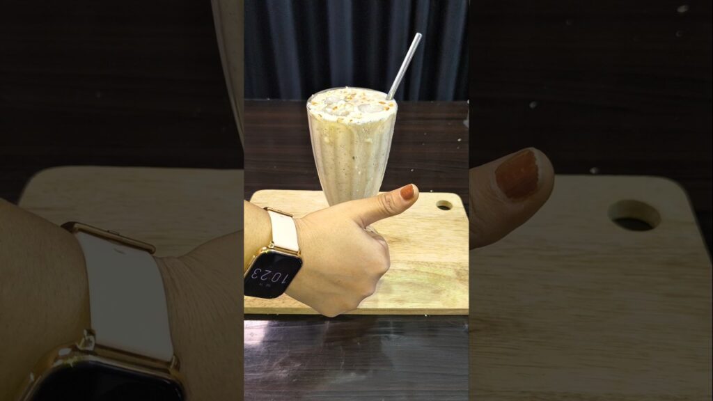 Kiwi Banana Dry Fruit Smoothie | Healthy & Creamy Drink #asmr #asmrsounds #trending #shorts#viral