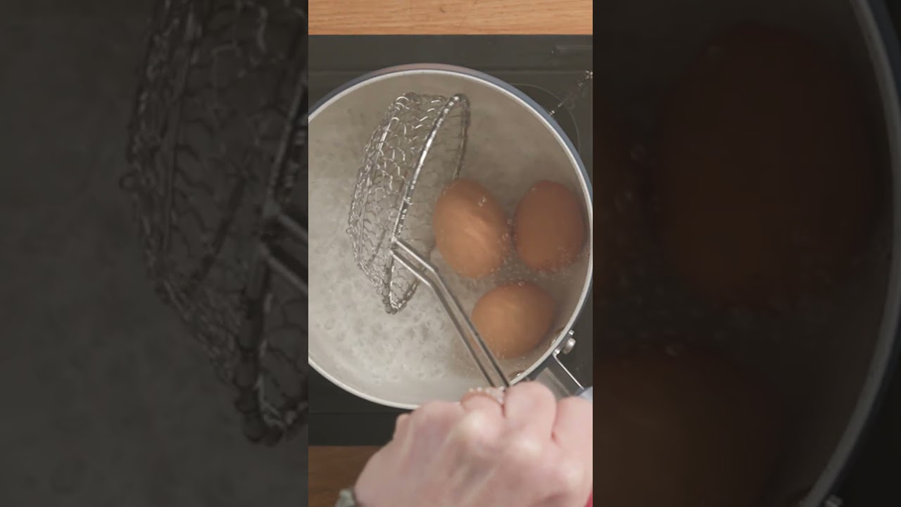 The Best Egg Peeling Hack π₯ The Best Egg Peeling Hack π₯