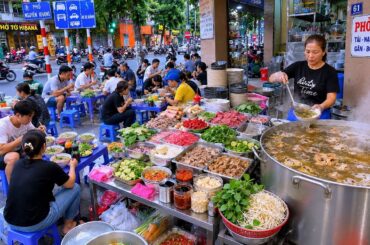 The Most Popular Vietnamese Street Food in 2026! A Must-Try in Saigon