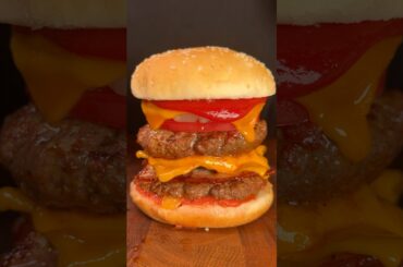 I STOLE THE BURGER RECIPE FROM MCDOLADS 😍🍔 #burger #cooking #recipe
