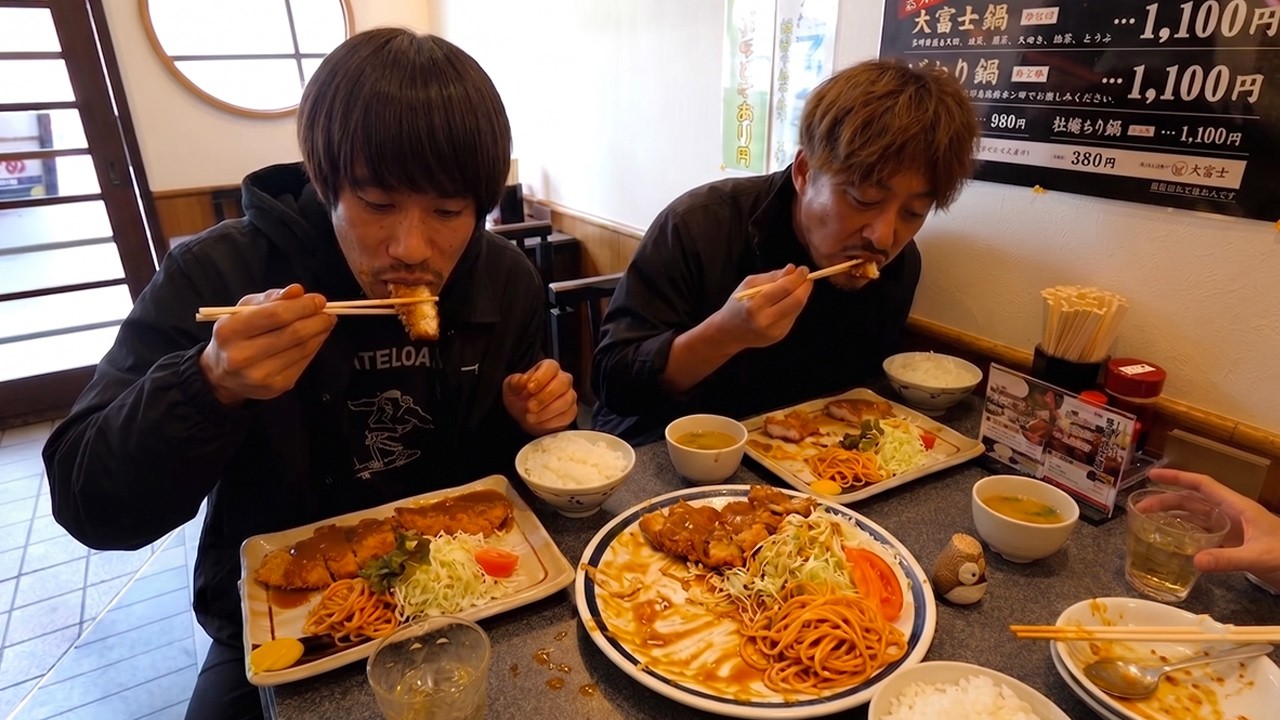 Served in 60 Seconds! Why Locals Rush for This Insane $6 Crispy Pork Cutlet! Served in 60 Seconds! Why Locals Rush for This Insane $6 Crispy Pork Cutlet!