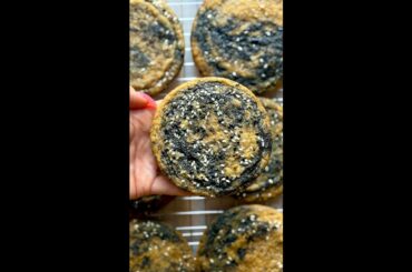 Sumo and Black Sesame Cookies