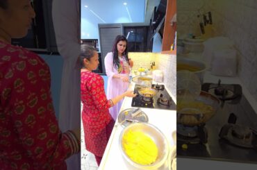 Lets make murukulu 😋😍👍👌#trending #youtubeshorts #viralvideos #cooking #kitchen #happiness #relax