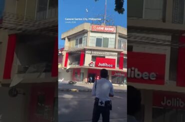 Jollibee restaurant collapses amid powerful Philippine quake