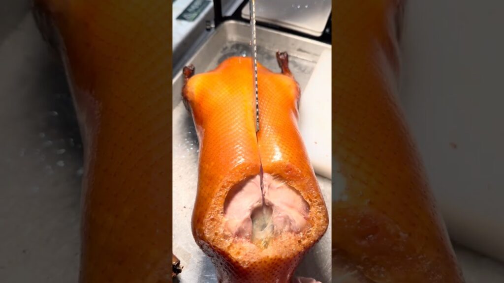Authentic Peking Duck Carving Technique🔪😋 #usa #foryou #shorts