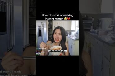 How is she this bad at cooking 😭(Twitch-NovaPovie) #twitch #funny #cooking #shorts #viral