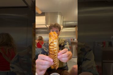 Trying the viral Lebanese chicken wrap in Paris 📍Shwi, Paris