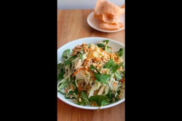 Vietnamese Chicken and Cabbage Salad 🍗🥗