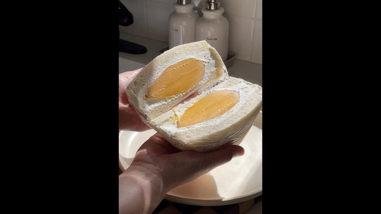 Japanese Fruit Sandos 🥪🥭 Japanese Fruit Sandos 🥪🥭