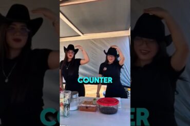 The reason these restaurant workers are refusing tips 🤠