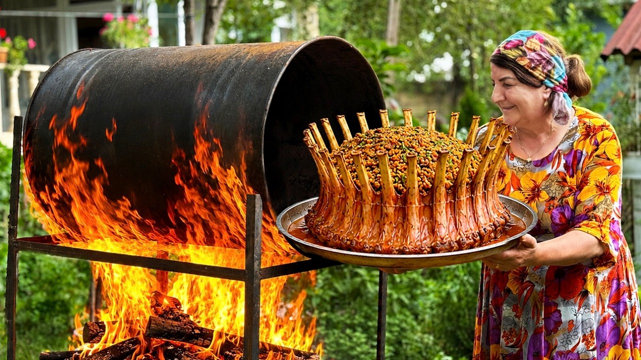 Grandma Cooks Crown of Lamb in a Barrel – The Reveal Will Amaze You! Grandma Cooks Crown of Lamb in a Barrel - The Reveal Will Amaze You!
