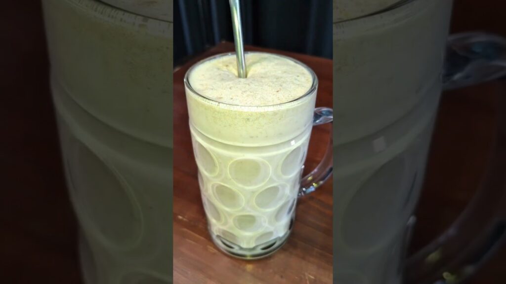 Healthy Milkshake in 60 Seconds! 🥤✨ #trending #recipe #asmr #healthydrink