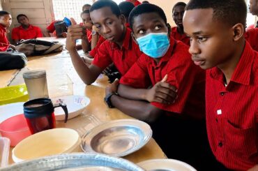 First ever dining experience for Lumai at Mfantsipim School | Zambian student in Ghana 🇬🇭