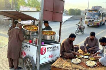 50 YEAR Old HIGHWAY Street CART 😱 PAKISTANI BEST Street Food Mutton CHANAY | Street FOOD OF LAHORE