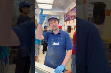 What’s the BEST FOOD at the world’s LARGEST mall?