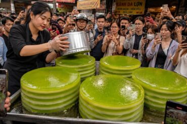 Amazing Vietnamese Breakfast Street Food Tour