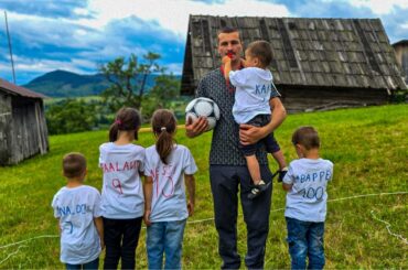 NEW: 5 Kids Make Their Own World Cup FAR FROM CIVILIZATION — Mom Cooks Potato Patties
