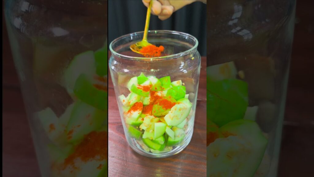 😍 Spicy Green Guava Chaat You Must Try! #shorts #guava #chaat