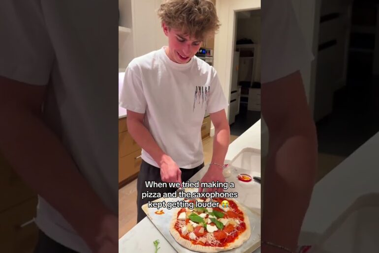 Don’t let us cook again 🤦 #fyp #cooking #fails