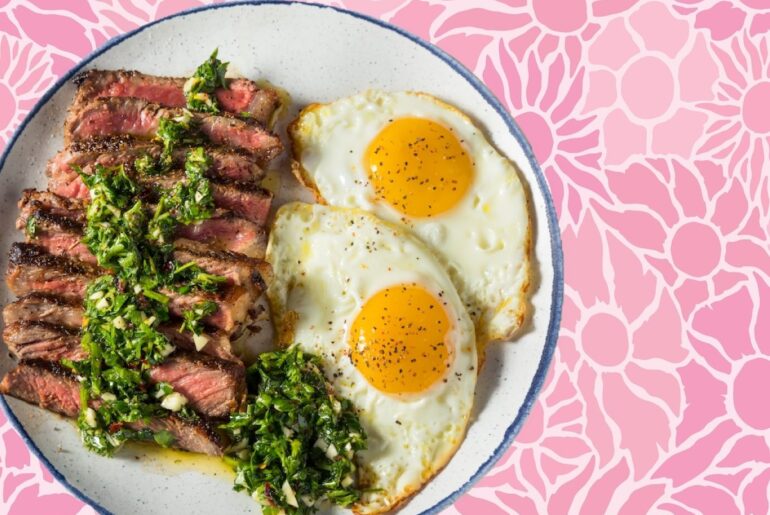 5 Restaurant Chains with the Best Steak and Eggs, According to Chefs