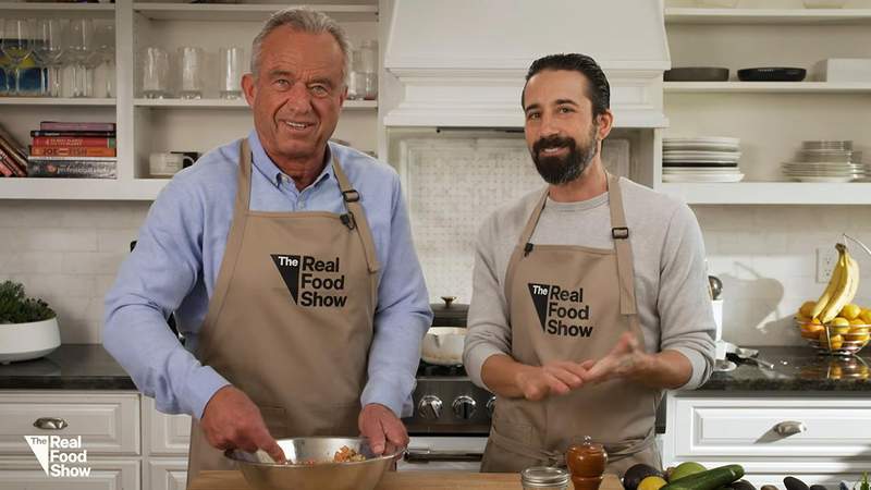 Chef Andrew Gruel joins Kennedy on the first episode to prepare a 'healthy' and 'affordable' meal.@SecKennedy/youtube