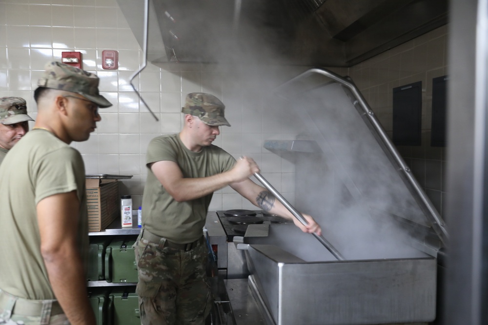 DVIDS – Images – 1MSC hosts Chef Mark Cummings [Image 2 of 8]