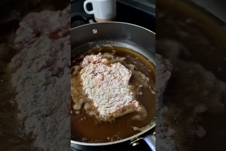 Chicken fried steak. Cubed steak, Louisiana chicken fry, White gravy.##cooking #recipe #fyp #dinner