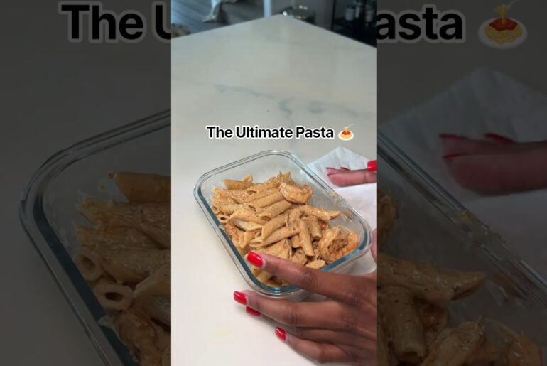 Packing my daughter’s lunch to help her save money. #pasta #lunch #cooking #momlife #youtubeshorts