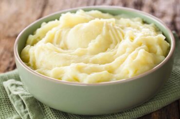 I Asked 3 Chefs Whether Milk or Cream Make the Best Mashed Potatoes—They All Agreed