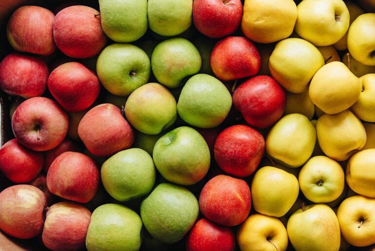 “Sweet as Honey”: We Asked 3 Chefs to Tell Us the Best Apple, and They All Named the Same One