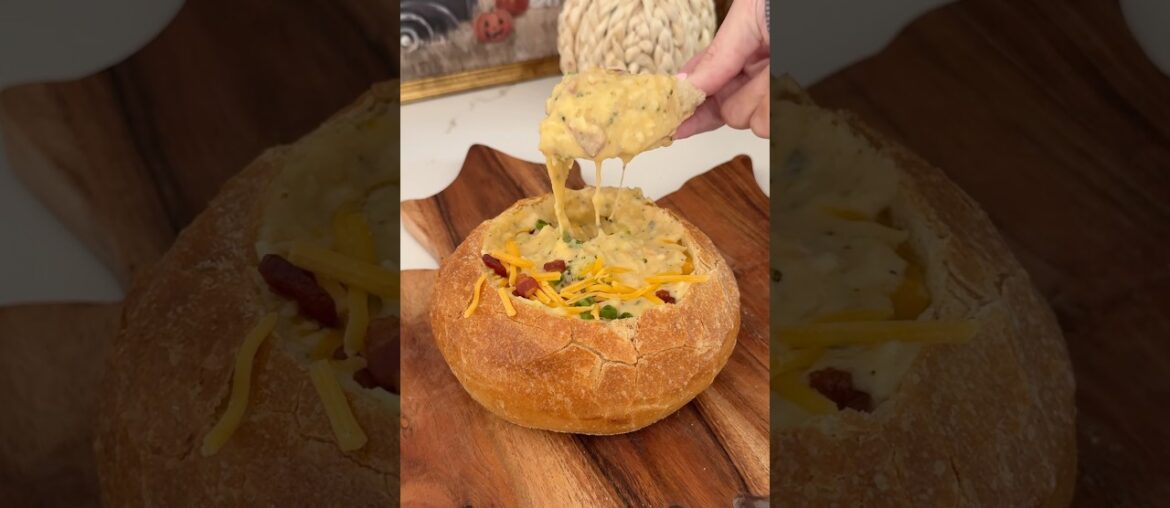 loaded potato soup🥔🍂🥣 #LoadedPotatoSoup #EasyRecipe #DinnerIdeas #comfortfood #cooking