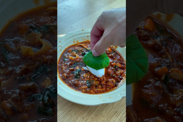 Vegan Lasagna Soup  #soyboy #cooking #veganrecipes #plantbased #recipe #vegan #food #lasagna #soup