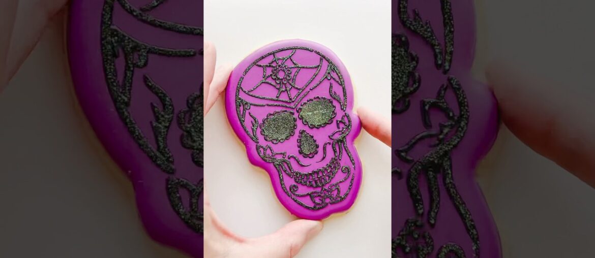 Spooky Skull Cookie