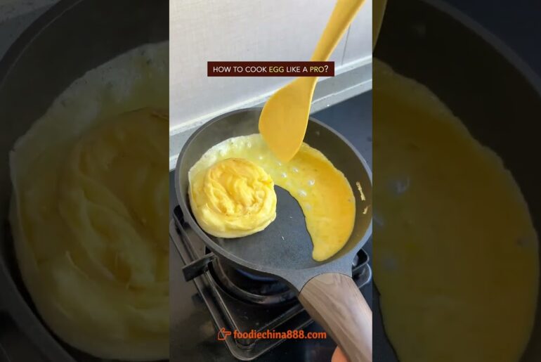 HOW TO COOK EGG LIKE A PRO? #pov #asmr #cooking #egg #comfortfood
